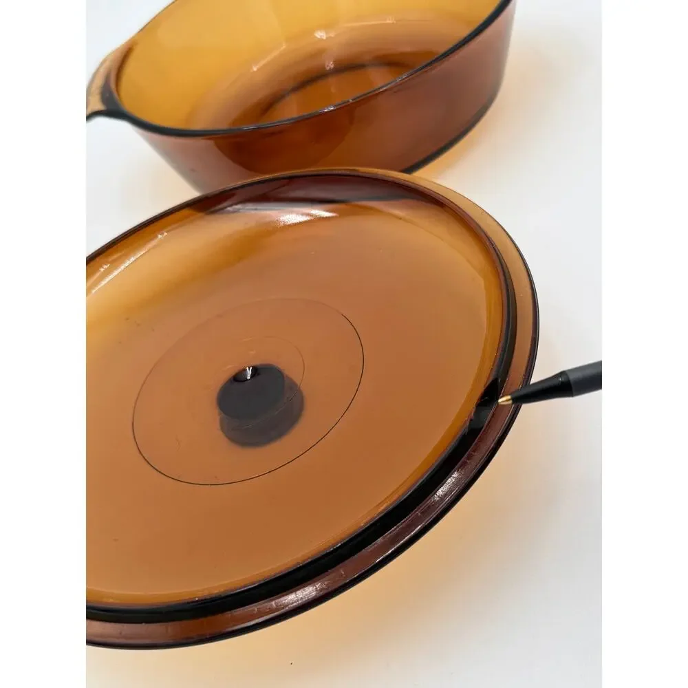 Vintage Round Covered Casserole, 438 Smooth Harvest Amber 2 Quart Anchor Hocking